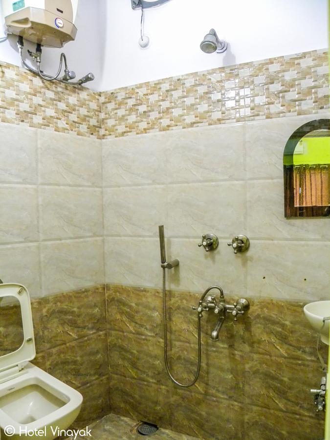 Māldah Hotel Vinayak المظهر الخارجي الصورة